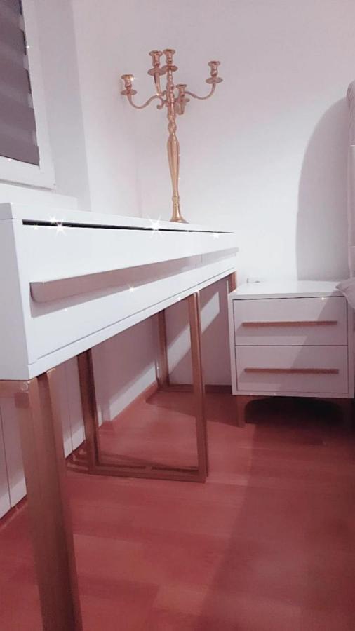Luxury Apartment Iva II Skopje Eksteriør bilde